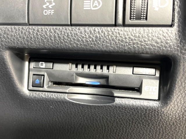 TOYOTA HARRIER 2WD 2022