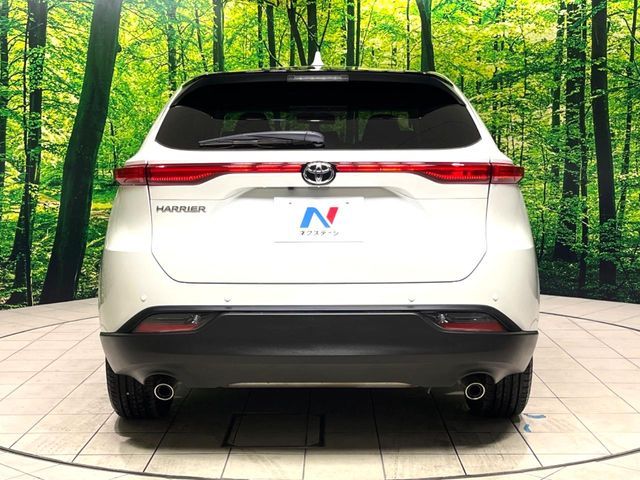 TOYOTA HARRIER 2WD 2022