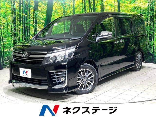 TOYOTA VOXY 2017