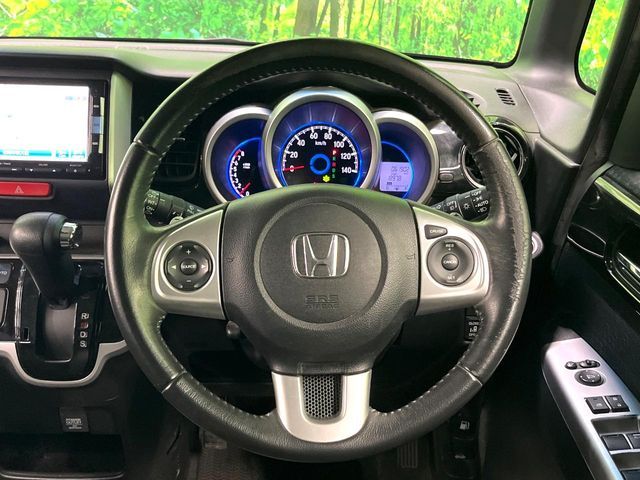 HONDA N BOX CUSTOM 2015