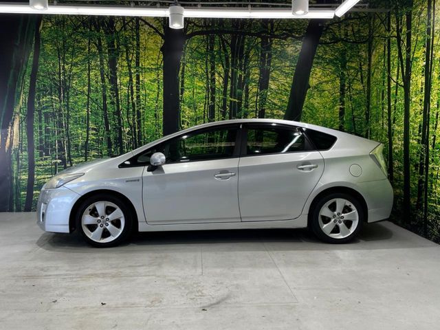 TOYOTA PRIUS 2010