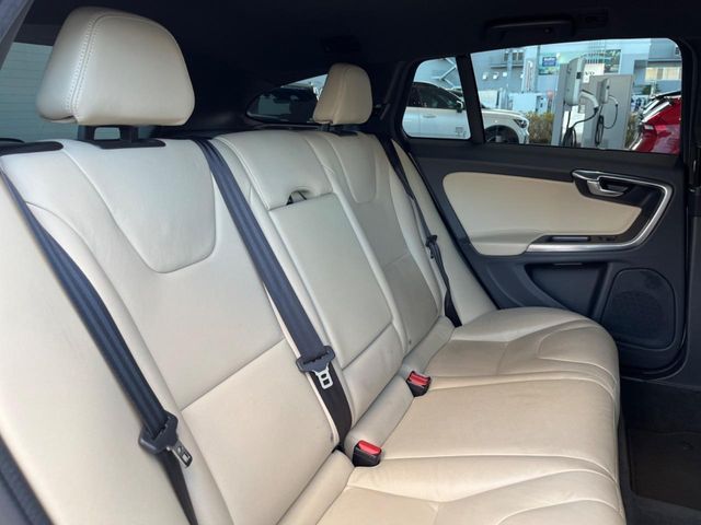 VOLVO VOLVO V60 2018