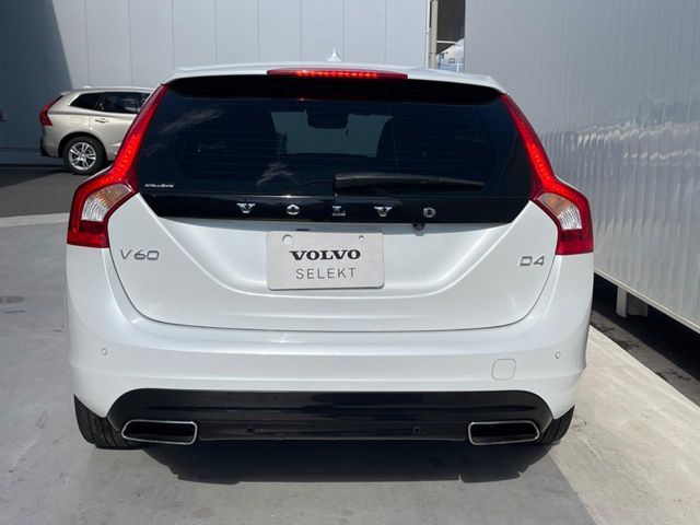 VOLVO VOLVO V60 2018