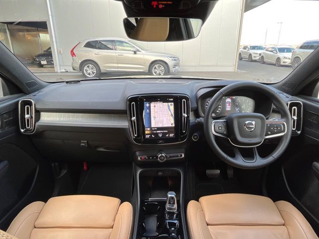 VOLVO VOLVO XC40 2022