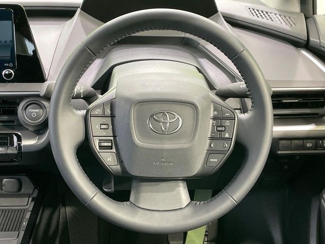 TOYOTA PRIUS 2025