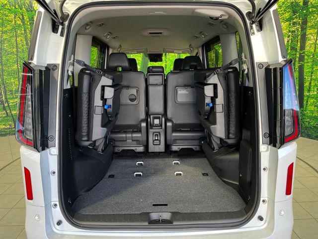 NISSAN SERENA  WG 4WD 2023