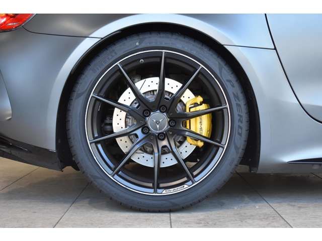 MERCEDES BENZ MERCEDES AMG GT R 2019