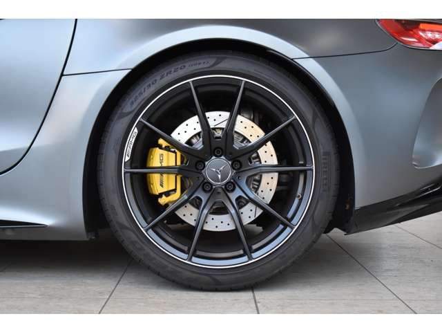 MERCEDES BENZ MERCEDES AMG GT R 2019