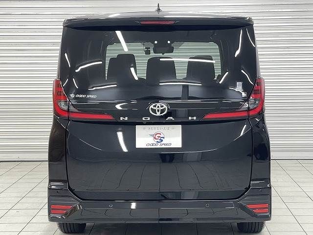 TOYOTA NOAH 2023