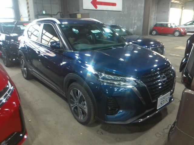 NISSAN KICKS 2024
