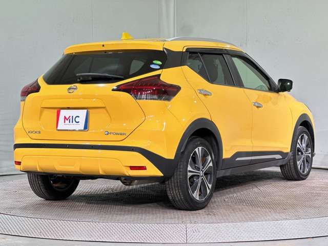 NISSAN KICKS 2021