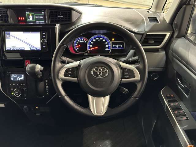 TOYOTA ROOMY 2016