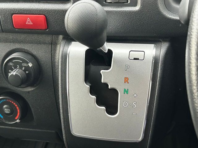 TOYOTA HIACE van 1.25t 2WD 2021