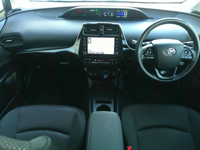 TOYOTA PRIUS 4WD 2021