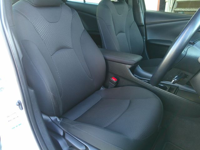 TOYOTA PRIUS 4WD 2021