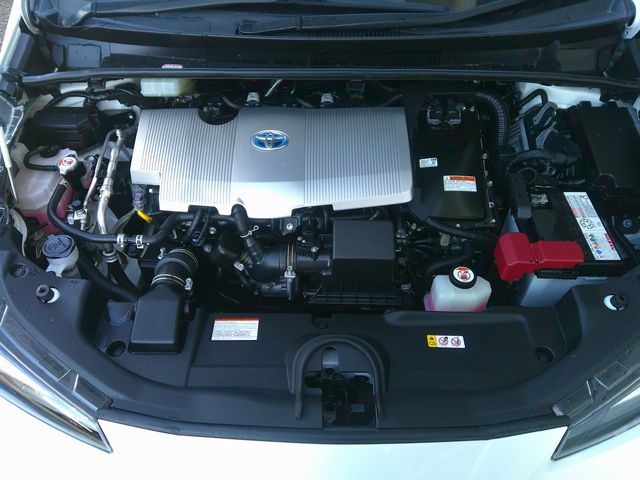 TOYOTA PRIUS 4WD 2021