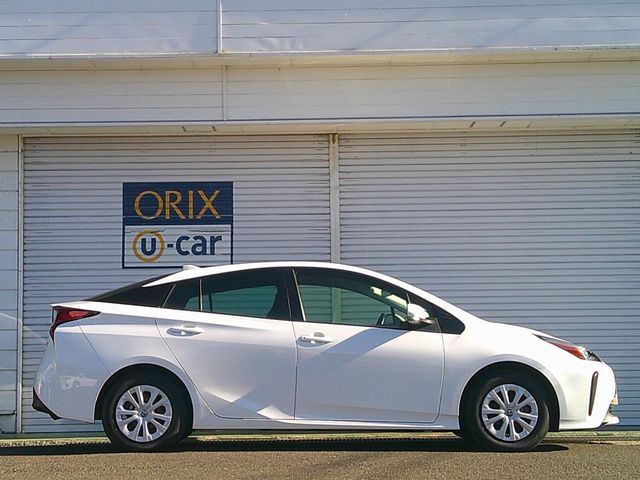 TOYOTA PRIUS 4WD 2021