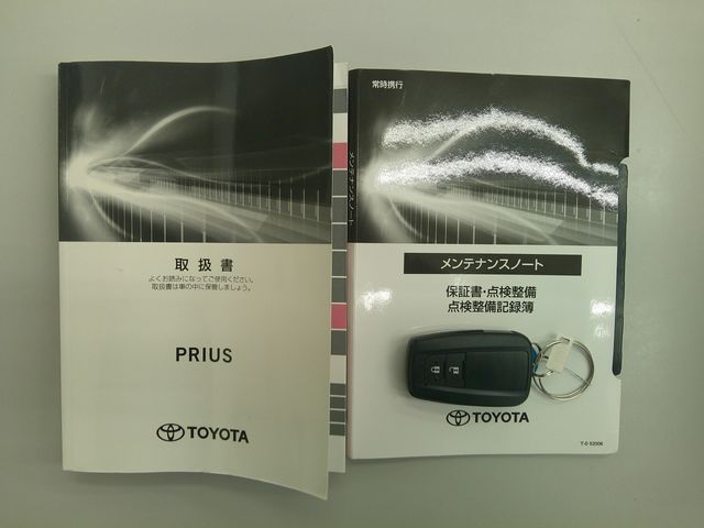TOYOTA PRIUS 4WD 2021