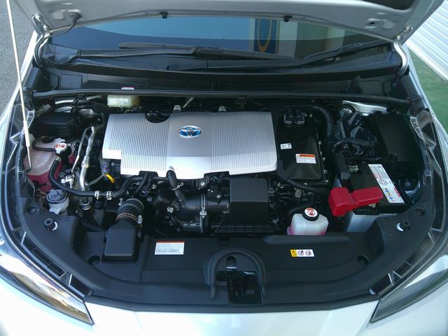 TOYOTA PRIUS 4WD 2021