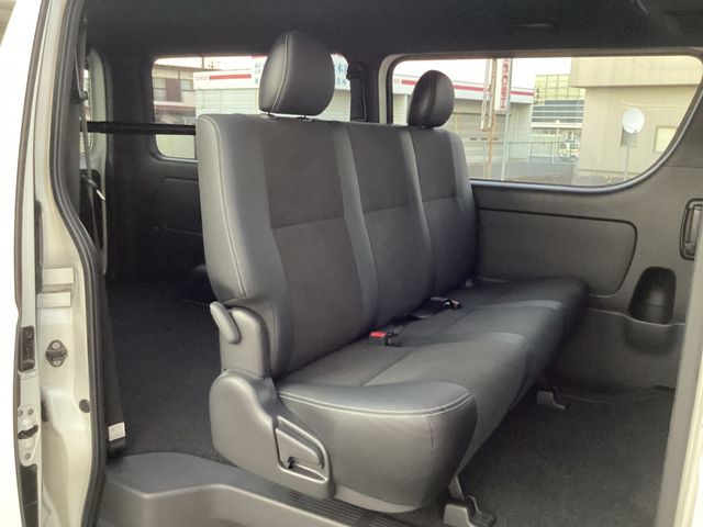 TOYOTA HIACE van 4WD 2021