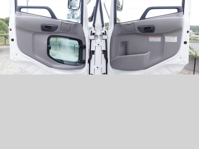 NISSAN DIESEL Quon 2018