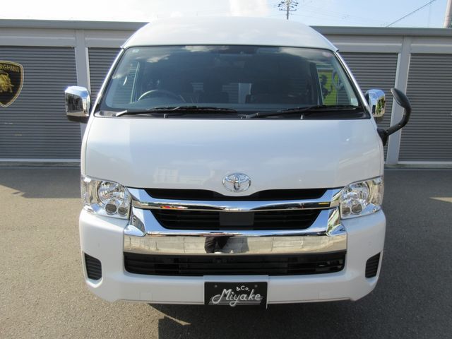 TOYOTA HIACE wagon 4WD 2025