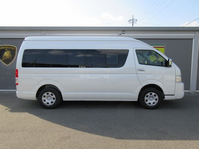 TOYOTA HIACE wagon 4WD 2025