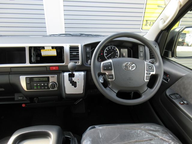 TOYOTA HIACE wagon 4WD 2025