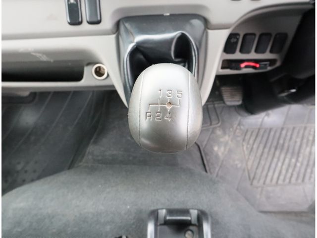 MITSUBISHI CANTER 2018