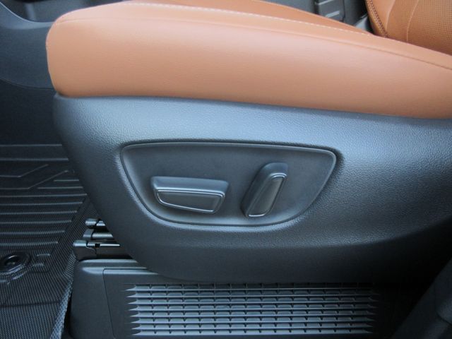 TOYOTA VELLFIRE  HYBRID 2025