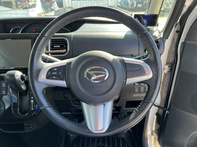 DAIHATSU TANTO CUSTOM 4WD 2015