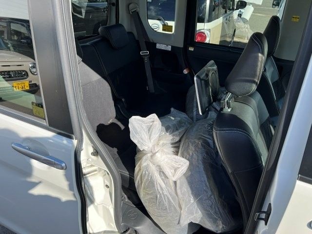 DAIHATSU TANTO CUSTOM 4WD 2015