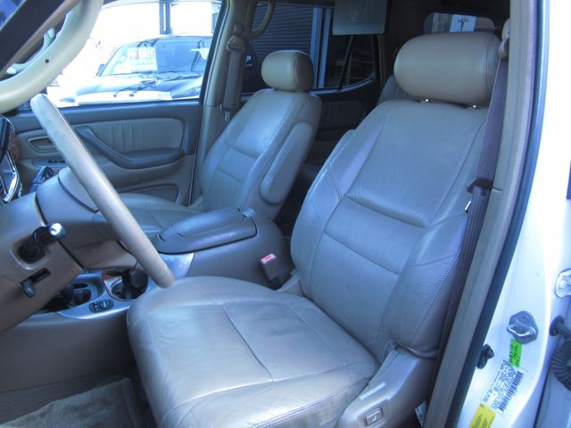 TOYOTA SEQUOIA 4WD 2006