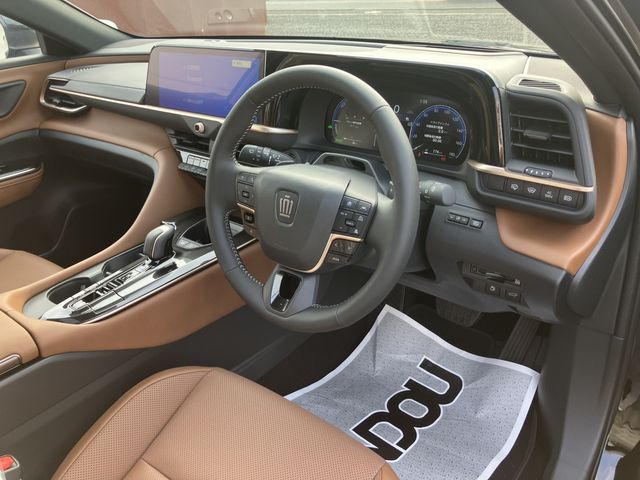 TOYOTA CROWN ESTATE 4WD 2025