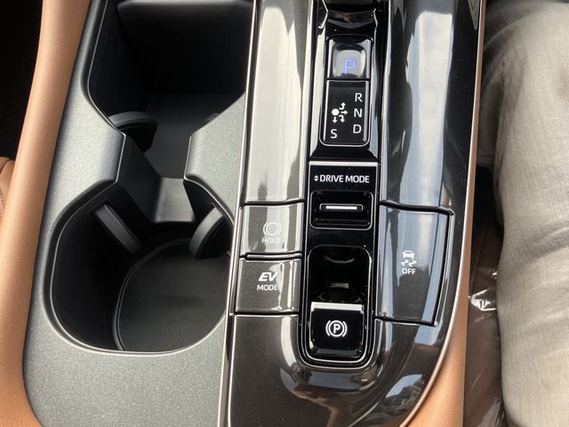 TOYOTA CROWN ESTATE 4WD 2025