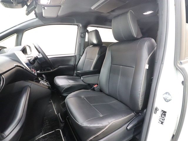 TOYOTA NOAH HYBRID 2020