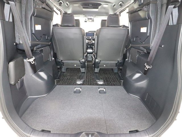 TOYOTA NOAH HYBRID 2020