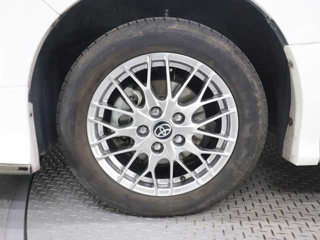 TOYOTA NOAH HYBRID 2020