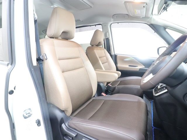 NISSAN SERENA  WG 2018
