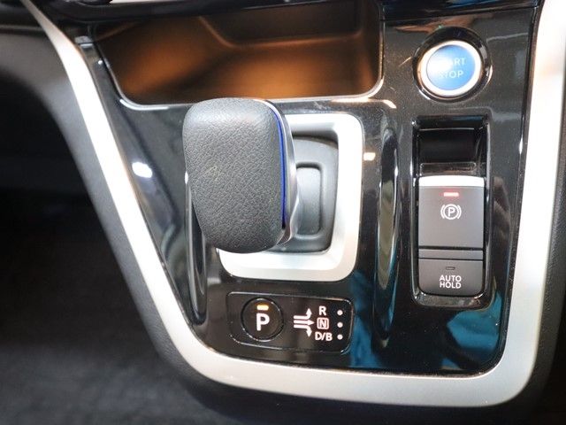 NISSAN SERENA  WG 2018