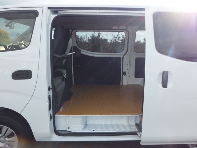 NISSAN NV350 CARAVAN 4WD 2020