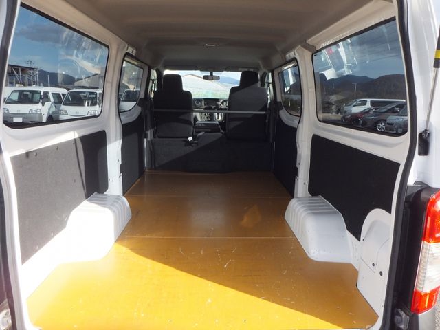 NISSAN NV350 CARAVAN 4WD 2020