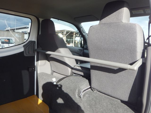 NISSAN NV350 CARAVAN 4WD 2020
