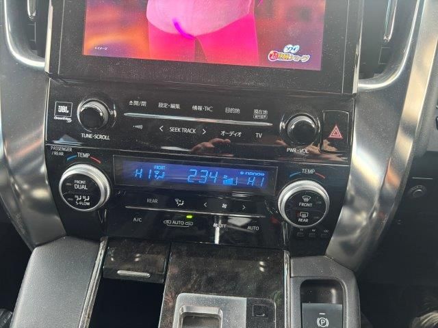 TOYOTA VELLFIRE  HYBRID 4WD 2015