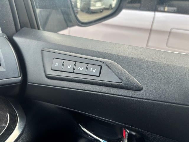 TOYOTA VELLFIRE  HYBRID 4WD 2015