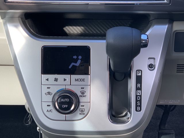 DAIHATSU CAST STYLE 2017