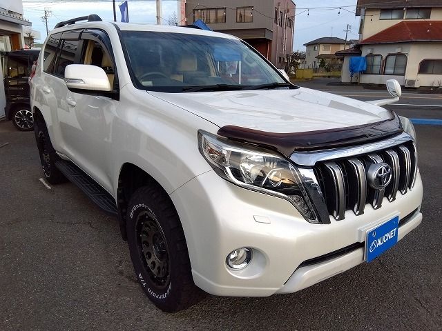 TOYOTA LANDCRUISER PRADO 2015