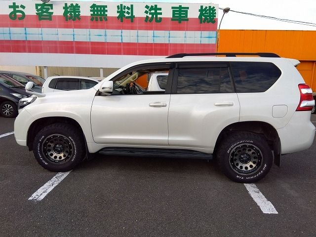 TOYOTA LANDCRUISER PRADO 2015