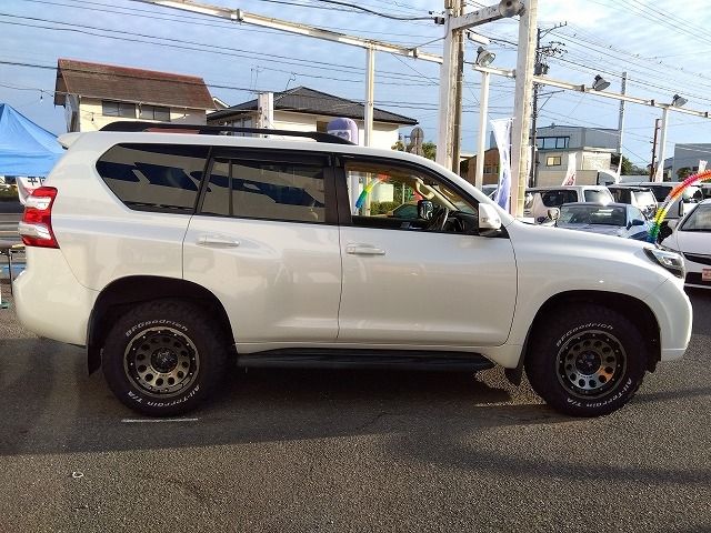 TOYOTA LANDCRUISER PRADO 2015