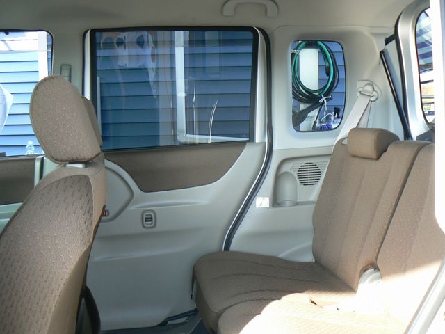 NISSAN ROOX 2011